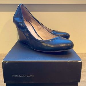 VINCE CAMUTO Elmay Black Wedge Heel